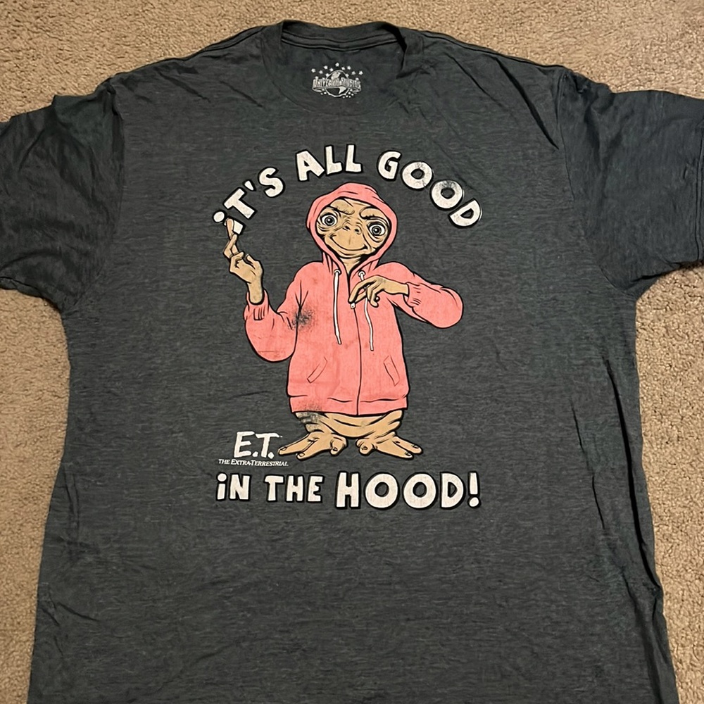 Graphic tee
